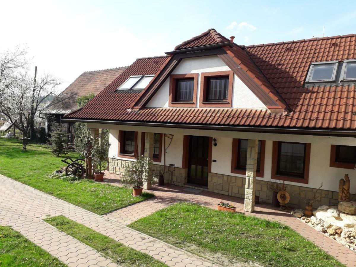 Apartman Kristina Ivachnova 49 Bešeňová Dış mekan fotoğraf